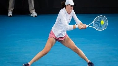 Sports News | Adelaide International: Defending Champ Swiatek Battles Past Azarenka to Set Up SF Against Barty