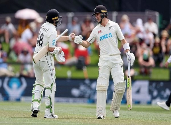 Sports News | NZ Vs Ban, 2nd Test: Emphasis on Putting Visitors Under Pressure, Says Kiwis Batting Coach Luke Ronchi