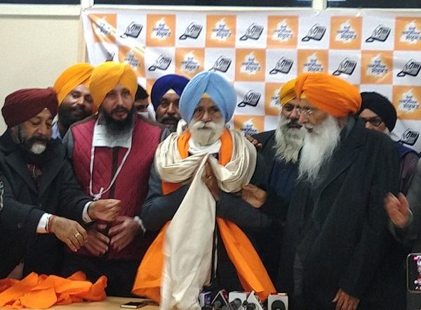 India News | Punjab Assembly Polls: Congress Leader Sarwan Singh Phillaur Joins SAD(S)