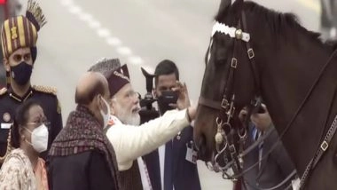 India News |  R-Day: Virat, Elite Horse of President's Bodyguard Retires; President Kovind, PM Modi Bid Farewell