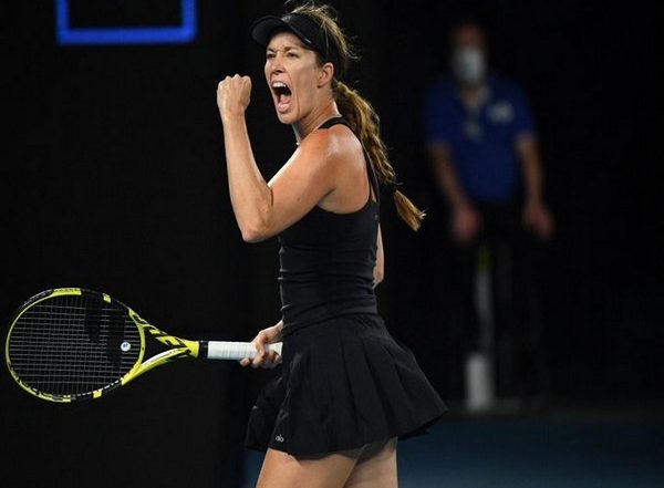 Sports News | Australia Open: Danielle Collins Storms into Final After Defeating Iga Swiatek