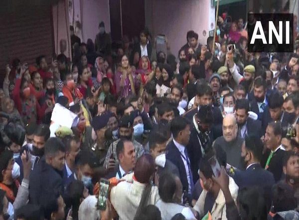 India News | UP Assembly Polls: Amit Shah Holds Door-to-door Campaign in Gautam Buddha Nagar