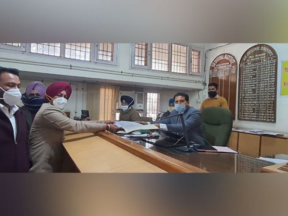 India News | Punjab Polls: CM Channi's Brother Manohar Singh Files Nomination as Independent Candidate from Bassi Pathana - Vimarsana News
