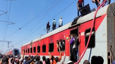 India News | Fire That Broke out in Gandhidham-Puri Express Train Doused, No Injuries Reported