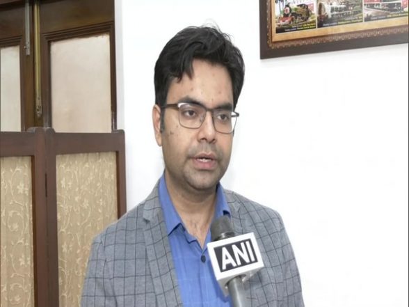 India News | No Casualities, Injuries Reported in Gandhidham-Puri Express Train Fire, Says Western Railway - Vimarsana News