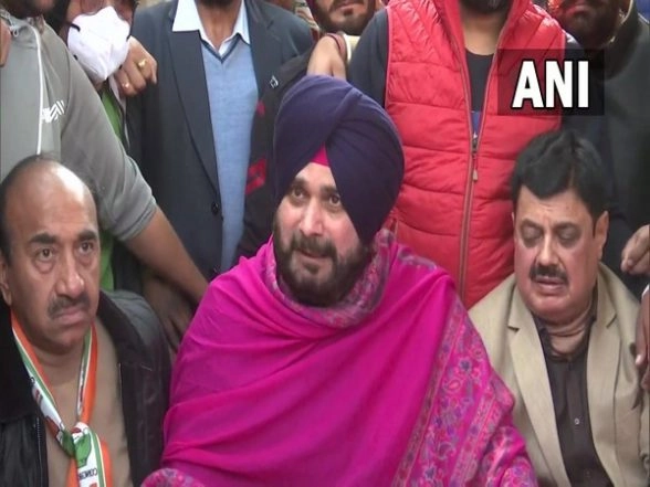 Punjab Assembly Elections 2022: No One Can Defeat Congress, Only Congress Can Defeat Itself, Says Navjot Singh Sidhu over Factionalism in State Unit