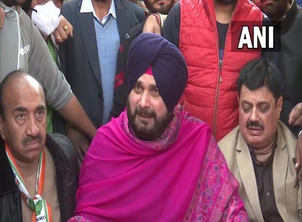 Punjab Assembly Elections 2022: No One Can Defeat Congress, Only Congress Can Defeat Itself, Says Navjot Singh Sidhu over Factionalism in State Unit