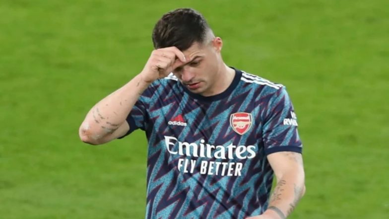 Granit Xhaka Gets a Red Card During Liverpool vs Arsenal, Carabao Cup 2021-22, Midfielder Accused for a Challenge on Diogo Jota's Waist (Watch Video)