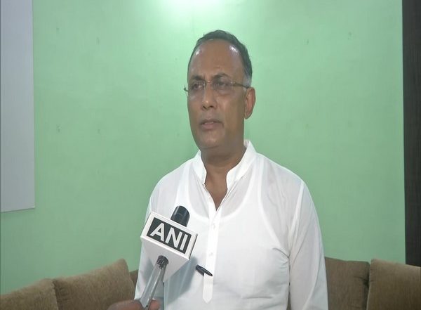 Uttar Pradesh Assembly Elections 2022: ‘BJP Giving Tickets to Criminals, Rapists’, Alleges Congress Leader Dinesh Gundu Rao
