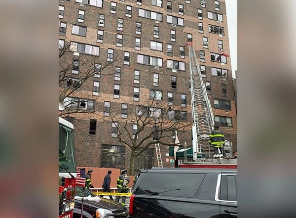 World News | Nine Children Among 19 Dead in Massive Fire at New York Building