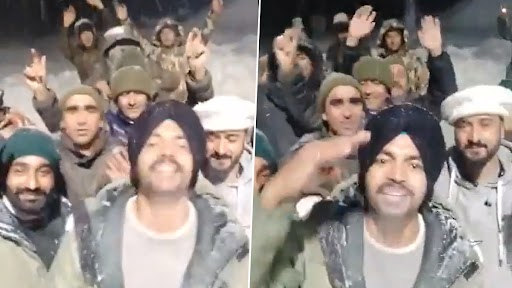 Indian Army Jawans Sing And Dance on Lohri in -40 Degrees Celsius, Netizens Hail Their High 'Josh' (Watch Video)