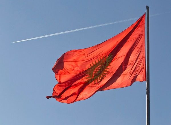 World News | Tajikistan Continues to Pull Military, Equipment to Border: Kyrgyz Border Service