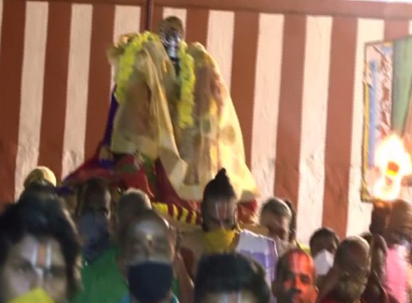 India News | Paramapada Vasal Opens at Perumal Temple in TN's Madurai
