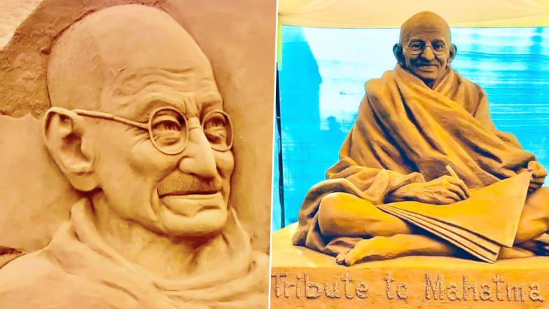 Mahatma Gandhi Death Anniversary: Sudarsan Pattnaik Dedicates Sand Art to the Father of the Nation on His 74th Punyatithi