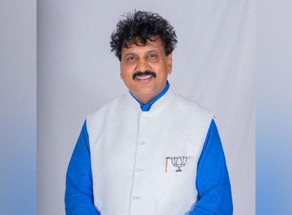 India News | Padma Award is Not Given to Party or Person but to Those Who Work for People: BJP MP Jugal Thakor