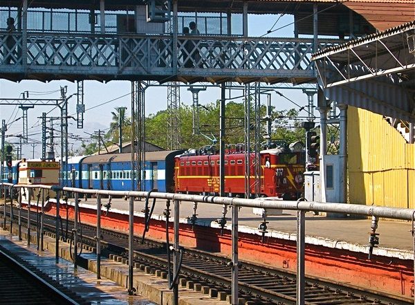 Gangasagar Mela 2022: Eastern Railway to Run Special EMU Trains Between January 12-17