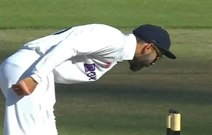 Gautam Gambhir, Aakash Chopra Lash out at Virat Kohli for his Comments on Stump Mic 