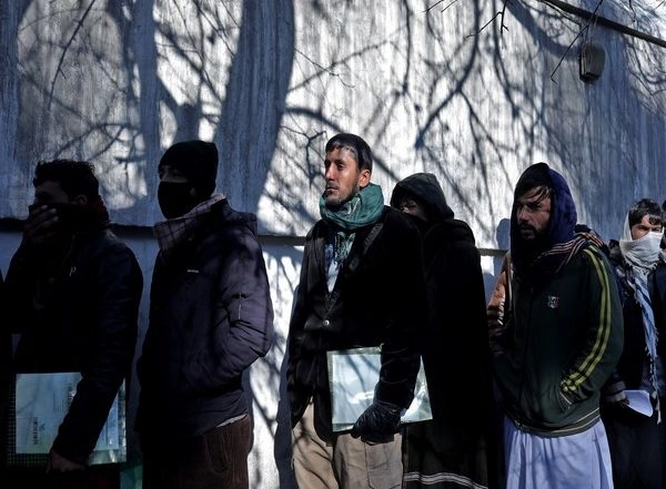 World News | Afghans Seeking Medical Treatment in Pakistan Face Delays in Getting Visa