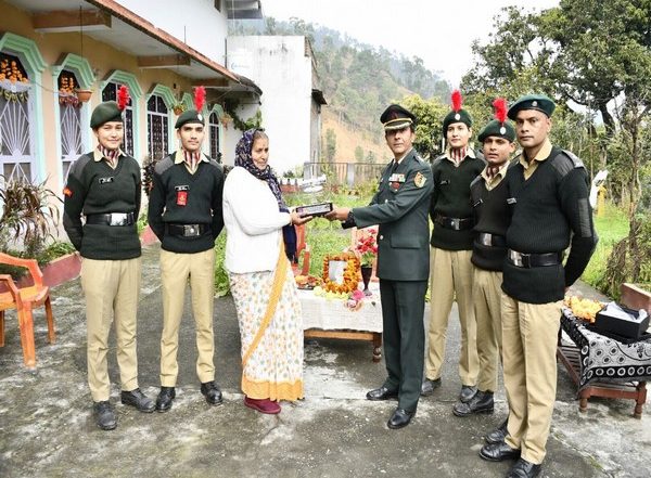 India News | NCC Presents 'Shaurya Smriti' Plaque to Families of 'fallen Heroes'