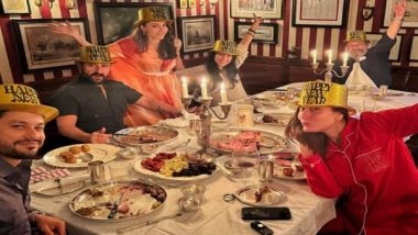 Entertainment News | Kareena Kapoor, Saif Ali Khan Bid Adieu to 2021 with Soha Ali Khan, Kunal Kemmu