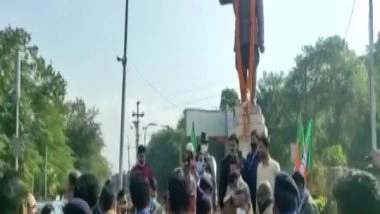 India News | Clash Breaks out Between BJP, SAPAK Workers in MP's Bhopal on Netaji Jayanti