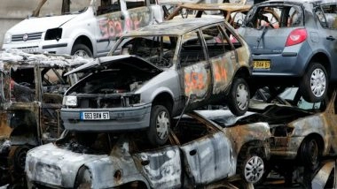 World News | People in France Set-ablaze 874 Cars on New Year's Eve as Part of Tradition