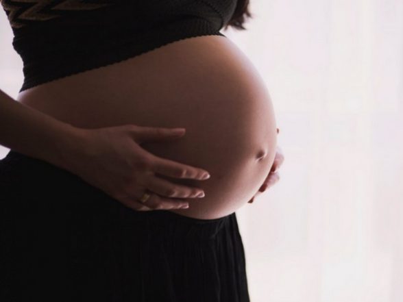 Health News | COVID-19 Associated with Birth-related Problems Among Unvaccinated Pregnant Women: Study - Vimarsana News