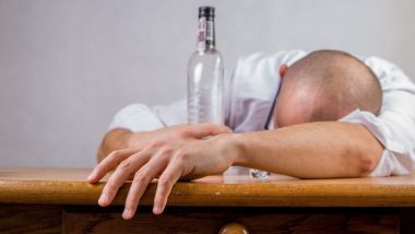 How To Cure Hangover at Home? 5 Effective Tips and Tricks To Get Rid of Hangover After Weekend Blast!