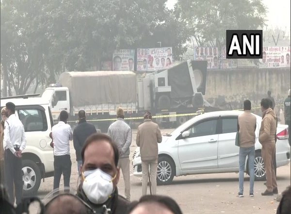 India News | Delhi: IED Recovered from Ghazipur Flower Market Ahead of Republic Day Celebrations