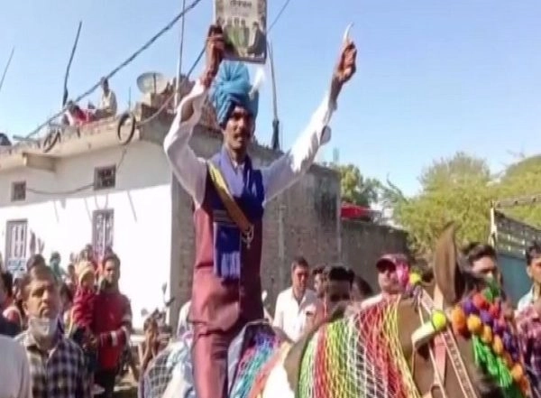 India News | Dalit Groom Takes out Wedding Procession Under Police Watch in Madhya Pradesh