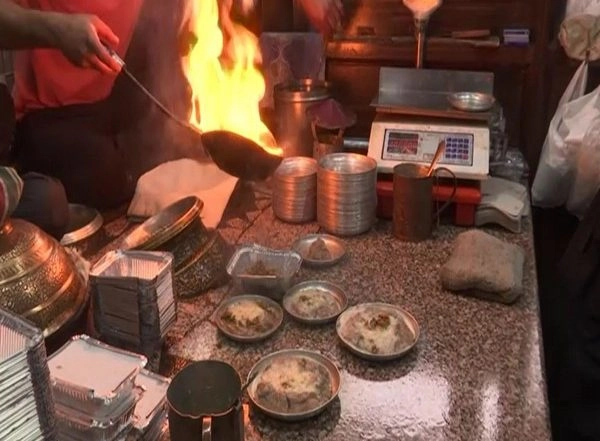 India News | Demand for Kashmir's Winter Meat Delicacy 'Harisa' Soars in Srinagar as Cold Wave Prevails in J-K