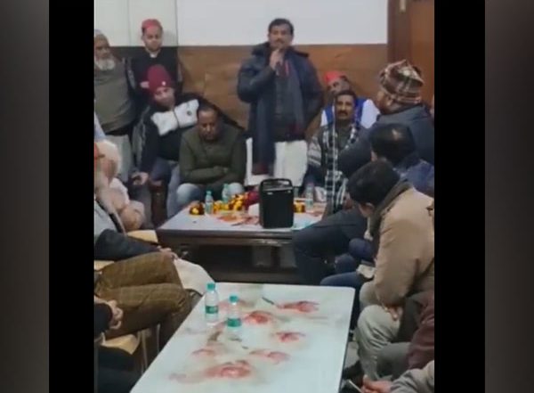 India News | 'Our Govt is Coming, We Will Avenge Moves Against Us': SP Leader Seen Issuing Threats in Viral Video