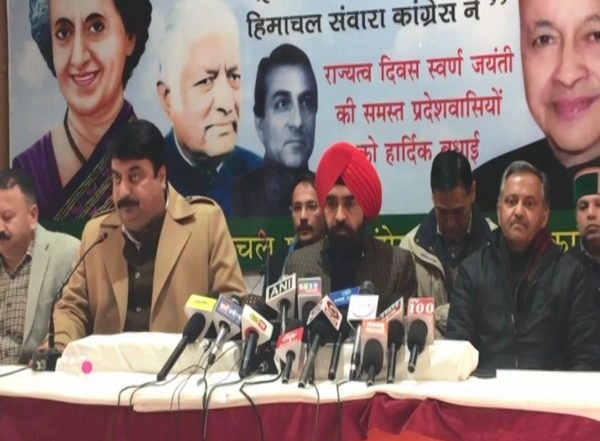 India News | BJP Govt Gives 'inflation' as New Year Gift to People of Country, Says Cong Leader Charanjit Singh Sapra