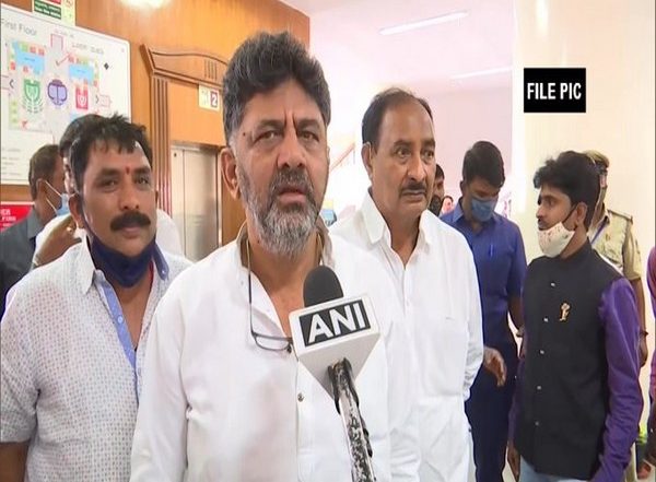 India News | Third FIR Against Karnataka Cong Chief for Flouting COVID-19 Norms During Mekedatu Padayatra