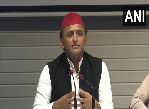 Uttar Pradesh Assembly Elections 2022: Akhilesh Yadav Says ‘Will Contest Polls After Taking Permission From People of Azamgarh’