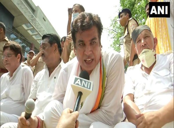 India News | 'No Place for Those Who Don't Respect Congress' Values', Says Devender Yadav After Expelled Uttarakhand Chief Kishore Upadhyay Joins BJP