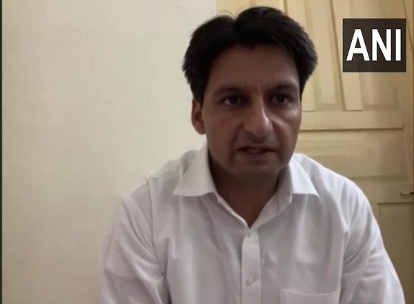 India News | Congress Leader Deepender Singh Hooda Tests Positive for COVID-19