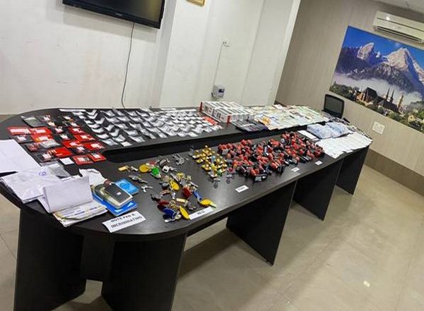 India News | DGGI Busts Network of 275 Firms Involving Fake Invoices Worth 3,189 Cr