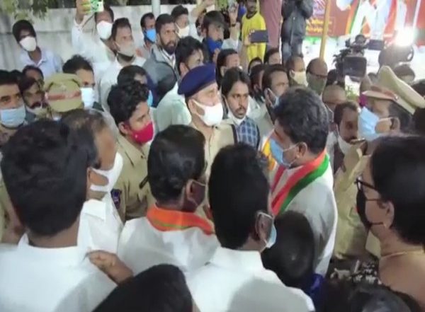 India News | Telangana BJP President Bandi Sanjay Kumar Arrested in Karimnagar