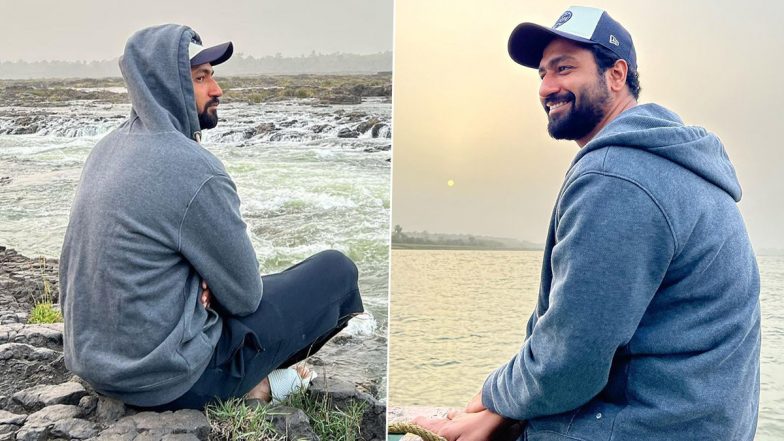 Vicky Kaushal Enjoys the Serene View of the Narmada River As He Cutely Poses for Few Clicks!