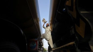 World News | Pakistan: Foreign Oil Companies Extracting Billions of Rupees, Says Retired Justice Wajihuddin Ahmed