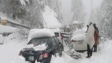 World News | Poor Roads, Absence of Snow-removal Machinery Caused Traffic Jam Led to Pakistan's Murree Tragedy: Report