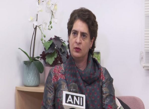 India News | Revolution Will Take Place Across Country Against Oppression of Youth, Arrogance of BJP: Priyanka Gandhi on Bihar Students' Protest
