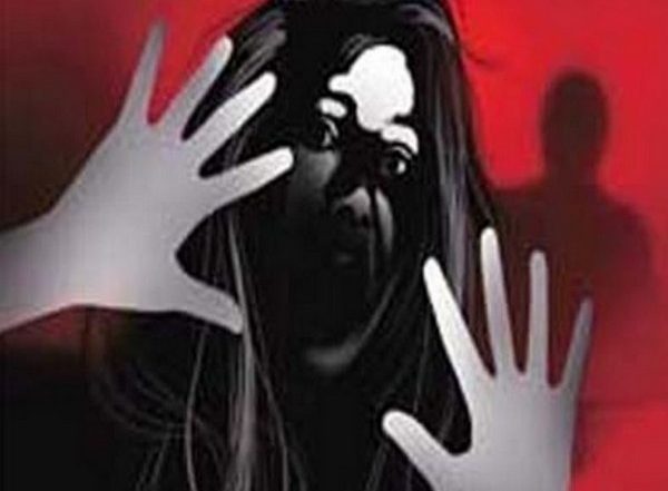 India News | Four Held After Woman Gang-raped, Paraded Wearing Garland of Slippers in Delhi's Shahdara
