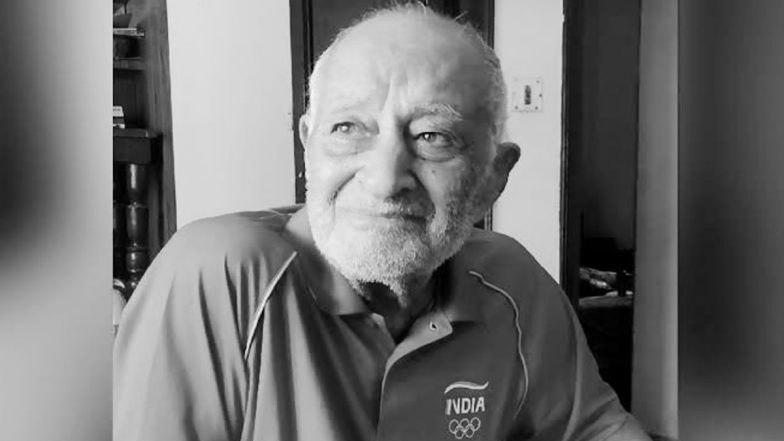 Charanjit Singh, Hockey Legend, Dies at 90