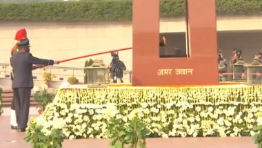 Amar Jawan Jyoti Flame at India Gate Merged With National War Memorial Ahead of Republic Day 2022 Celebrations (Watch Video)