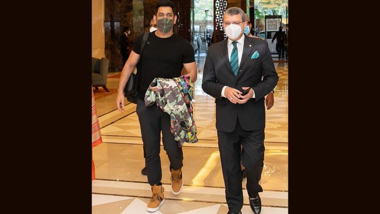 CSK Skipper MS Dhoni Arrives in Chennai Weeks Ahead of IPL 2022 Mega Auction