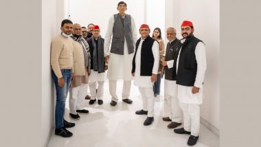 Meet Dharmendra Pratap Singh, India’s ‘Tallest’ Man, Who Recently Joined Samajwadi Party Ahead of Uttar Pradesh Assembly Elections 2022