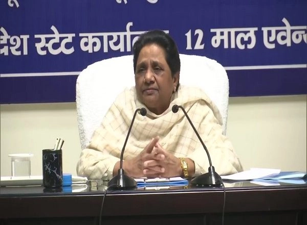 India News | Mayawati Slams UP, Bihar Govts After Students Protests over RRB-NTPC Results