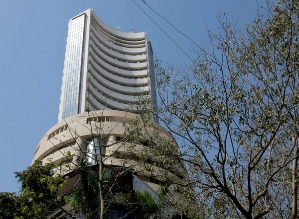Sensex Up by 160.57 Points  in Early Trade, Nifty Crosses 17600